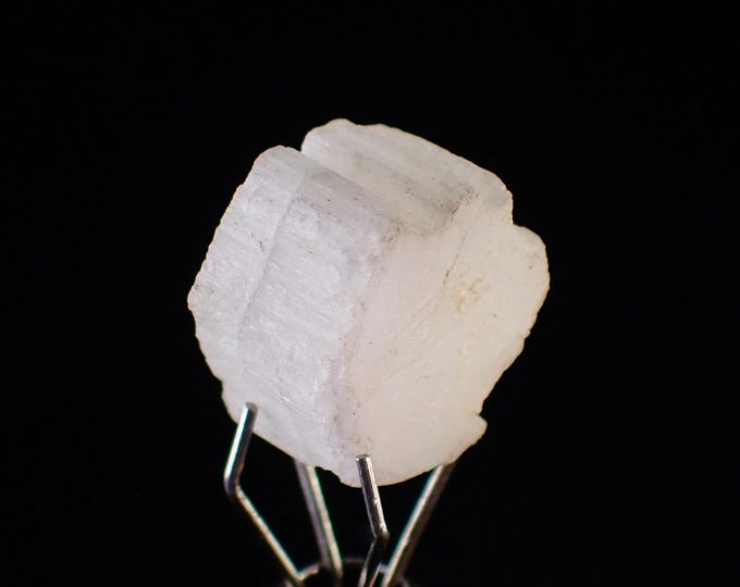 Beryllonite rare crystals 1,2 x 1,0 x 0,6 cm from PAKISTAN