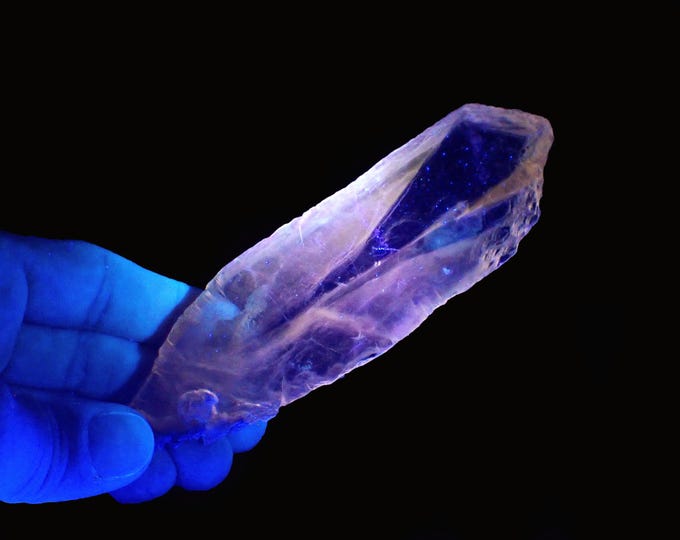 GYPSUM fluorescent crystal 14,5 x 4,0 x 1,0 cm POLAND