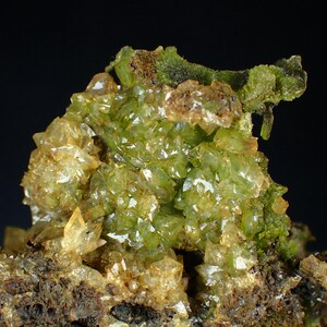 AUSTINITE with Calcite 10,0 x 6,5 x 3,0 cm Ojuela mine, MEXICO