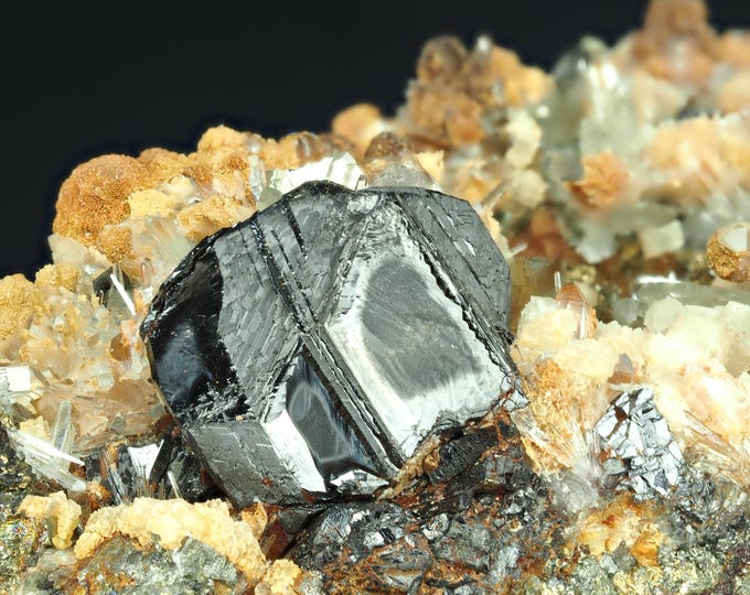 SPHALERITE on quartz, pyrite and dolomite from KOSOVO 12076