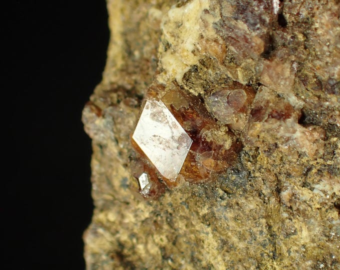 Garnet var Hessonite crystals on matrix 3,8 x 2,5 x 2,5 cm POLAND