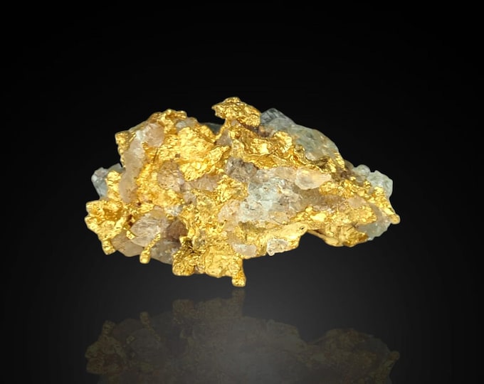 NATIVE GOLD crystalline specimen 0,3 x 0,2 x 0,1 cm USA 13368