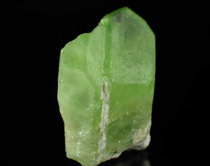 PERIDOT - OLIVINE green crystal cluster from PAKISTAN 11045
