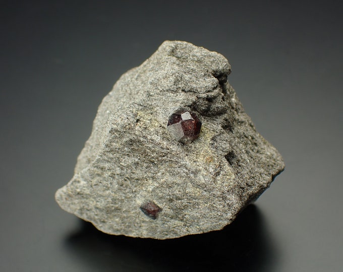 GARNET var ALMANDINE crystals on matrix from Alaska, U.S. 10314