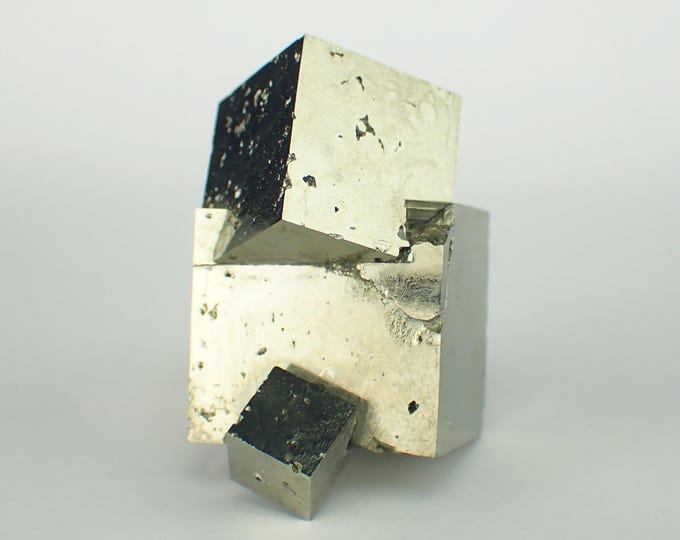 PYRITE crystals 4,7 x 3,6 x 2,7 cm SPAIN 12928
