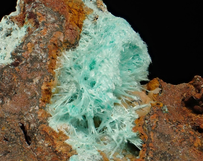 AURICHALCITE with smithsonite crystals on matrix from MEXICO 11993