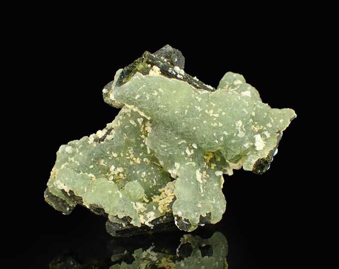 PREHNITE with epidote 6,3 x 4,5 x 2,5 cm MALI 12916