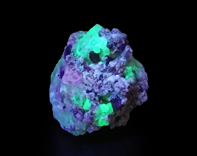 FLUORAPATITE with UV Hyalite 5,5 x 4,5 x 3,5 cm MEXICO 1104N