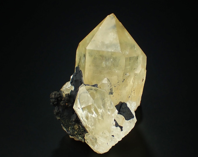 QUARTZ var CITRINE 5,5 x 3,5 x 3,5 cm from CONGO 11359