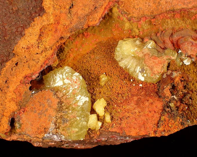 fluorescent ADAMITE crystals on matrix 10,5 x 5,5 x 4,0 cm from MEXICO