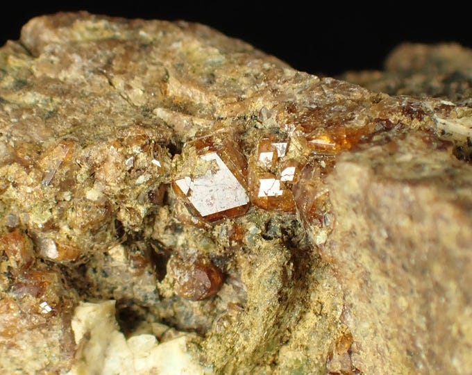 Garnet var Hessonite crystals on matrix 5,0 x 3,0 x 2,4 cm POLAND