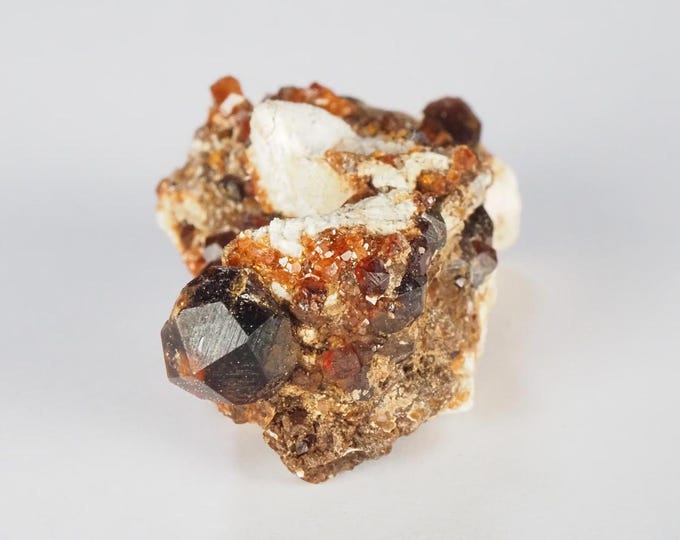 SPESSARTINE garnet on albite 3,4 x 2,3 x 1,3 cm CHINA Tongbei