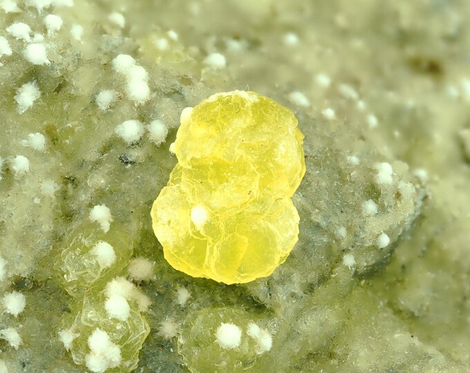 BRUCITE 10,5 x 6,0 x 5,0 cm from PAKISTAN 12601
