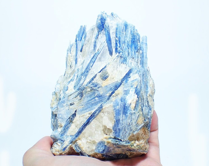KYANITE large cluster 12,3 x 8,0 x 5,5 cm from BRAZIL