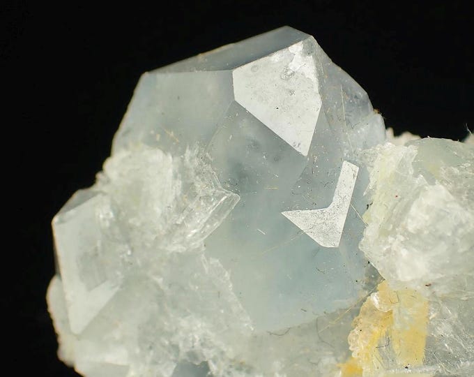 CELESTINE crystal cluster 4,8 x 3,0 x 2,7 cm from AFGHANISTAN 13315