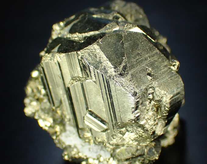 cocada PYRITE crystal cluster 5,0 x 3,5 x 3,0 cm from PERU