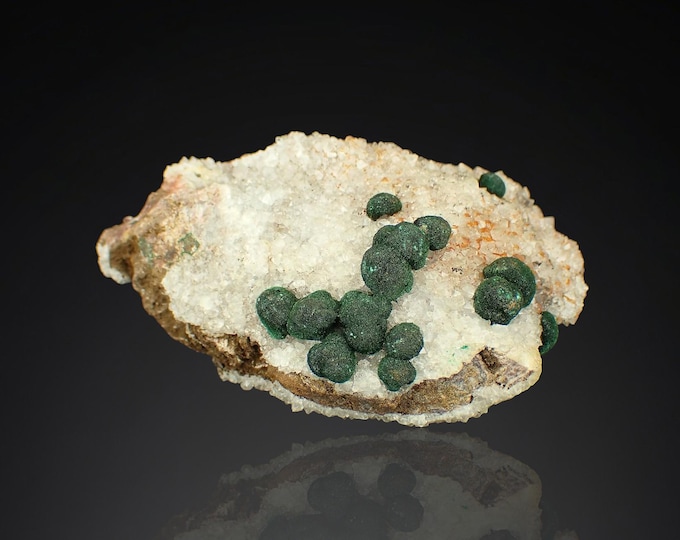 MALACHITE on quartz crystals 9,0 x 5,3 x 4,0 cm DR Congo