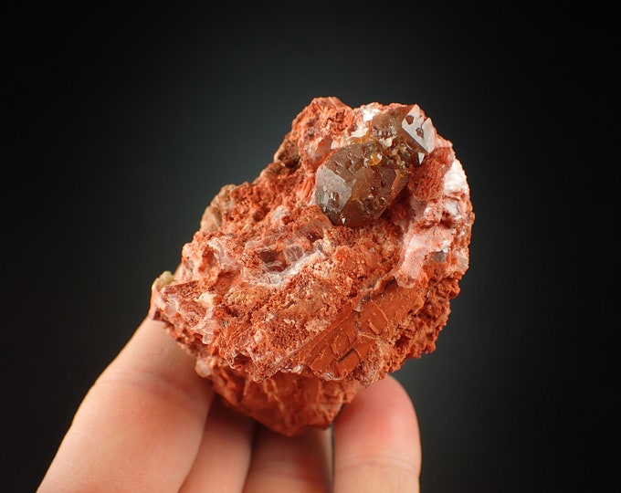 red QUARTZ crystals from SPAIN 1062N