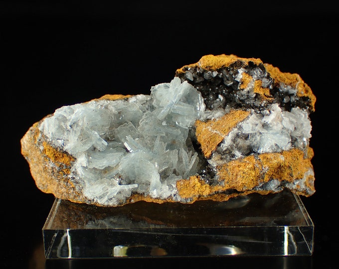 BARYTE blue crystals from MOROCCO 10839