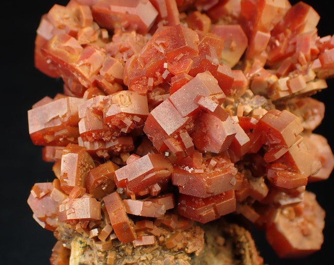 VANADINITE crystals on matrix 6,0 x 5,3 x 4,4 cm MOROCCO 12703