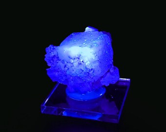 fluorescent FLUORITE 4,0 x 3,5 x 3,3 cm GERMANY 12424