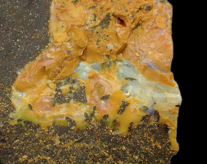 BOULDER OPAL rough 5,0 x 4,0 x 1,7 cm from AUSTRALIA