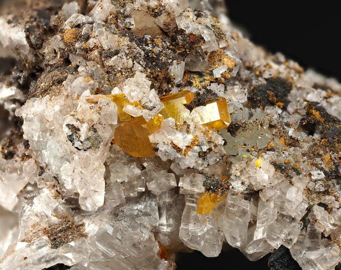 WULFENITE on calcite 7,0 x 4,0 x 3,0 cm from MEXICO