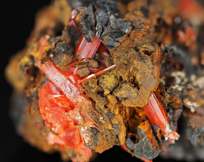 CROCOITE crystals 3,0 x 2,5 x 1,7 cm from AUSTRALIA