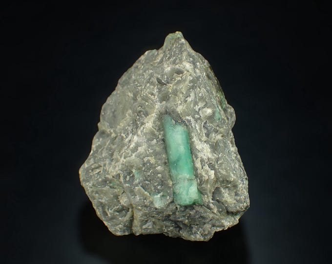 EMERALD crystal 7,0 x 6,0 x 5,7 cm BRAZIL 12702