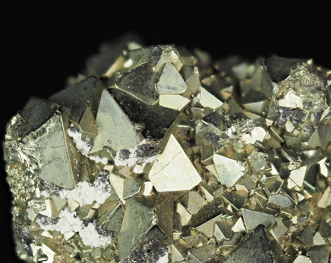 PYRITE octahedral crystals 4,5 x 4,0 x 4,0 cm from PERU