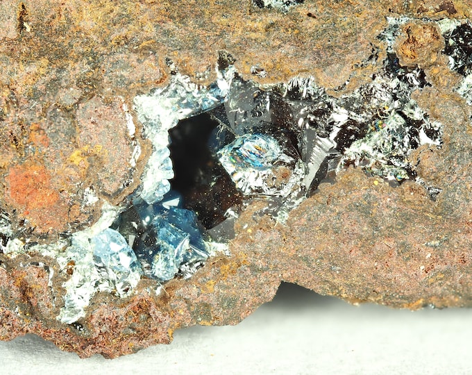 SCORODITE rare crystals on matrix 5,0 x 2,3 x 1,6 cm MEXICO