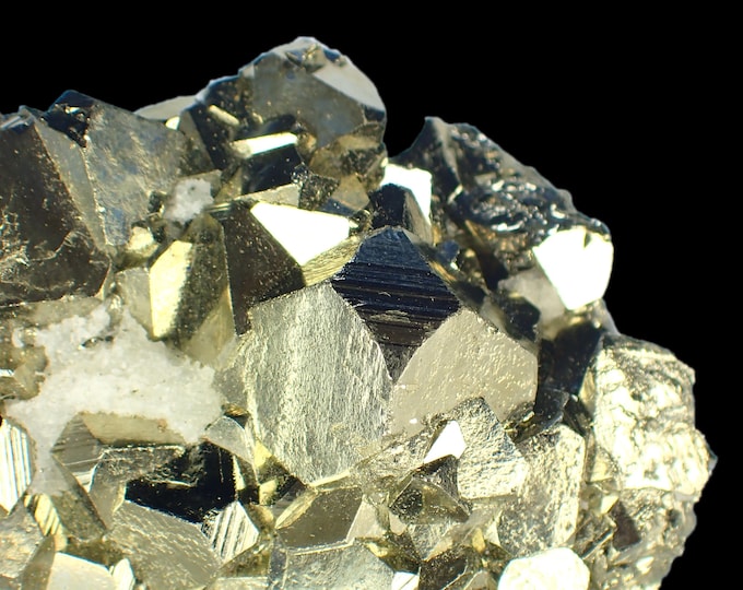 cocada PYRITE crystal cluster 5,3 x 4,0 x 2,6 cm from PERU