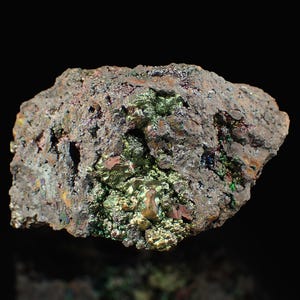 GEOTHITE iridescent 7,0 x 4,0 x 3,2 cm from MOROCCO 12810