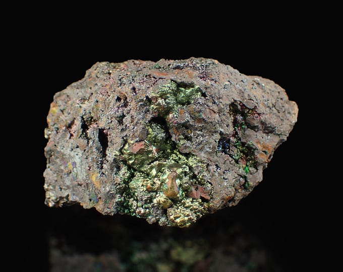 GEOTHITE iridescent 7,0 x 4,0 x 3,2 cm from MOROCCO 12810