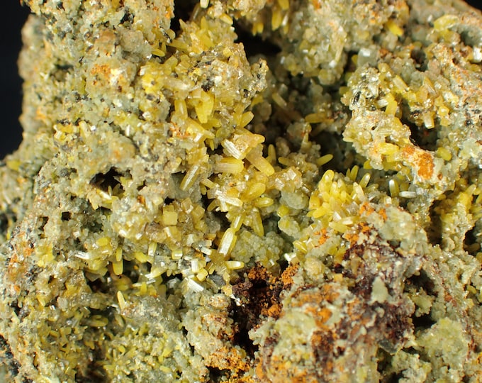 WULFENITE with Mimetite 5,8 x 4,8 x 2,7 cm MEXICO