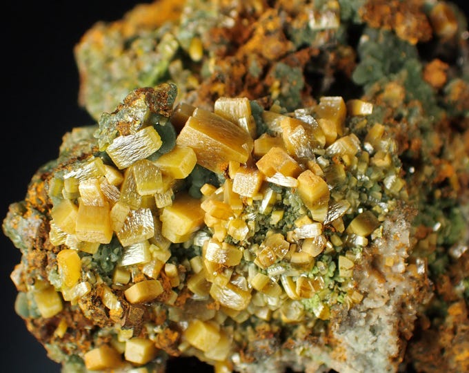 WULFENITE with Mimetite 4,7 x 3,3 x 3,0 cm MEXICO