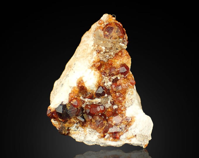 SPESSARTINE garnet 3,4 x 2,3 x 1,5 cm CHINA 13130