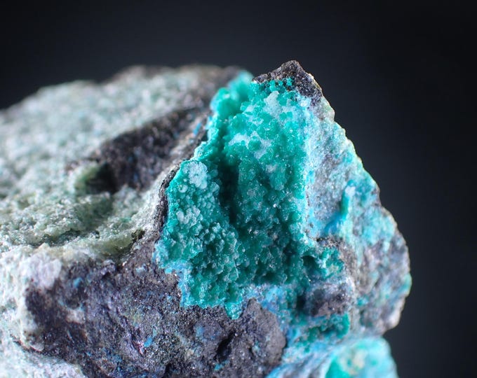 CHRYSOCOLLA with brochantite 5,5 x 4,0 x 2,5 cm from CHILE