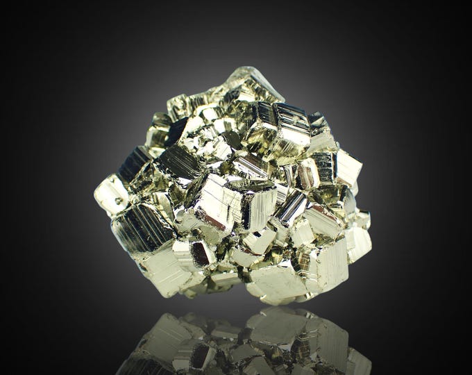 cocada PYRITE crystal cluster 5,3 x 4,8 x 4,0 cm from PERU 12993