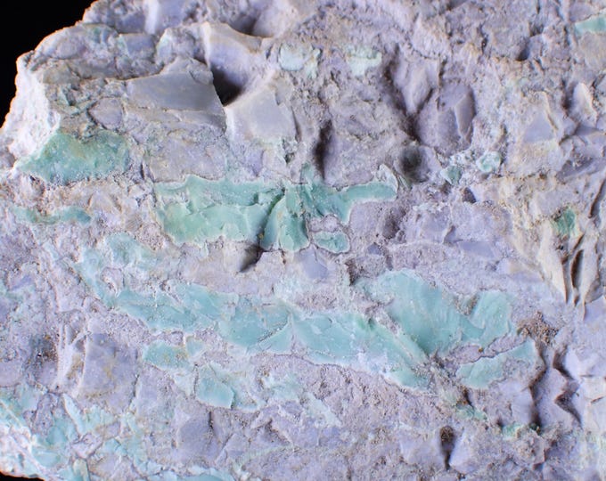 TURQUOISE rough in matrix 11,0 x 8,0 x 4,0 cm USA