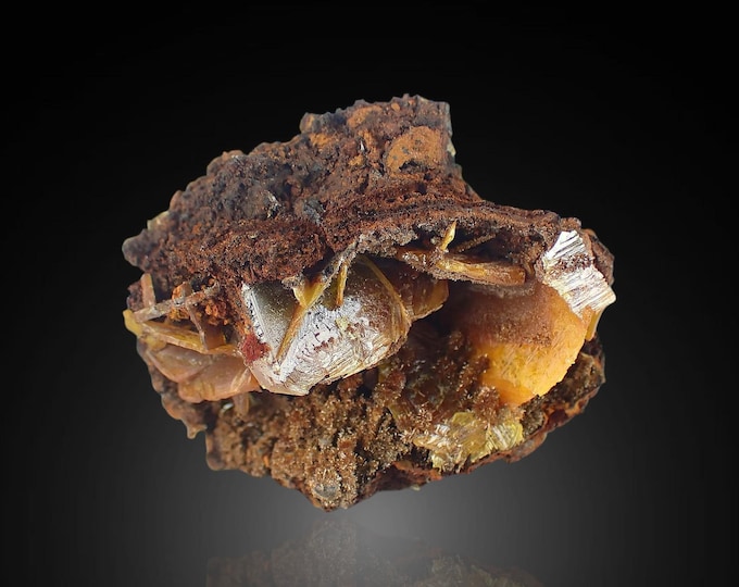 WULFENITE with endlichite 5,0 x 4,3 x 3,7 cm from MEXICO 11657