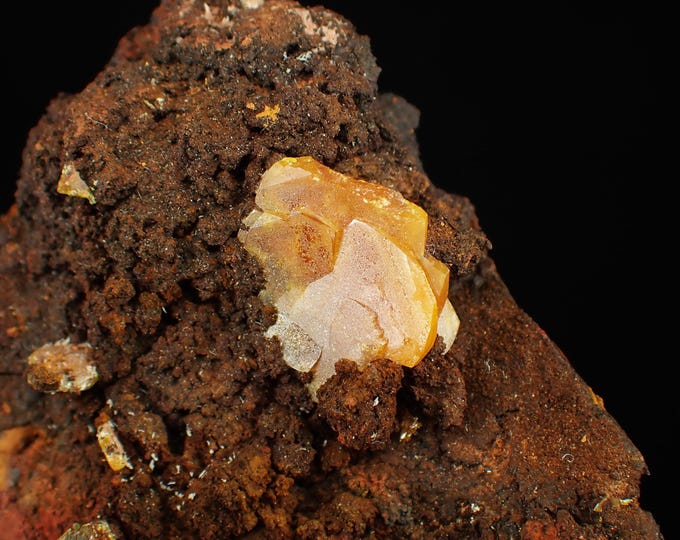 WULFENITE crystals on matrix 7,0 x 5,5 x 3,0 cm from MEXICO 13183