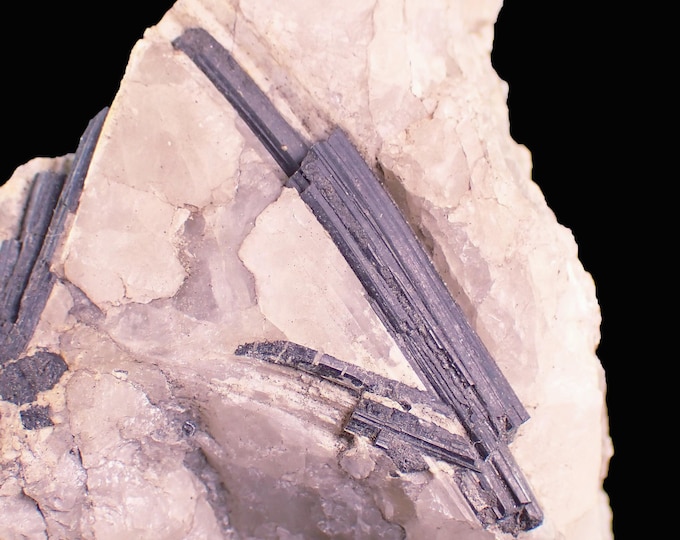 TOURMALINE black crystals 9,5 x 7,5 x 4,0 cm POLAND