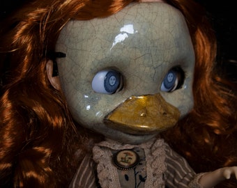 creepy blythe doll