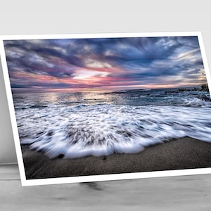 NADERENDE WAVE: Sea Lover's Delight - Blanco A6-fotokaart met de iconische golven op La Jolla Beach, San Diego.