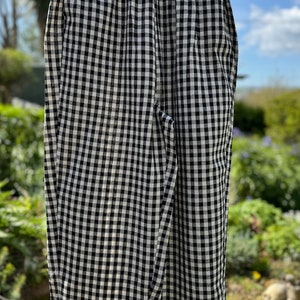 Womens/Girls Black and White Check Capri Pants Small image 10