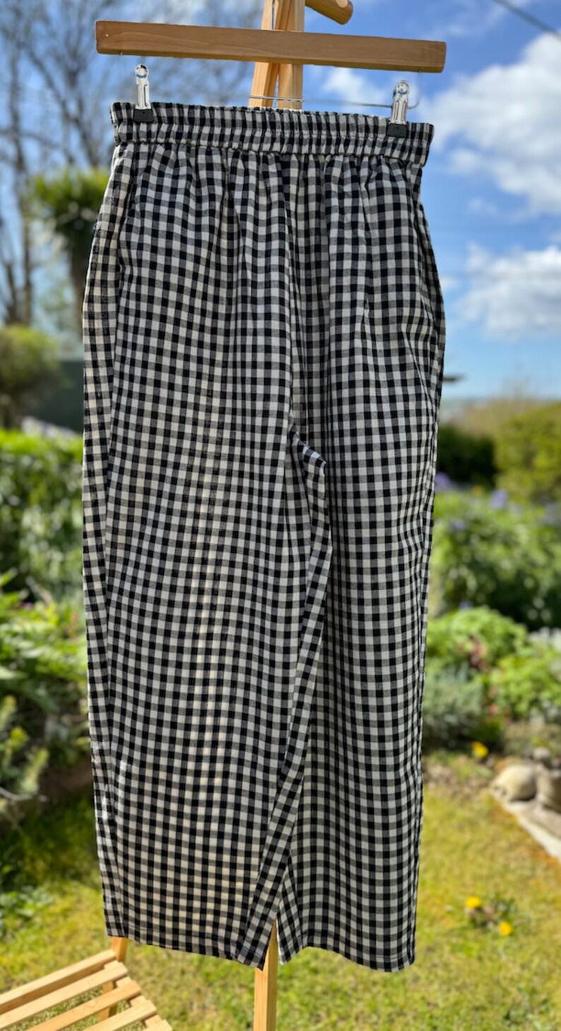 Womens/Girls Black and White Check Capri Pants Small image 10