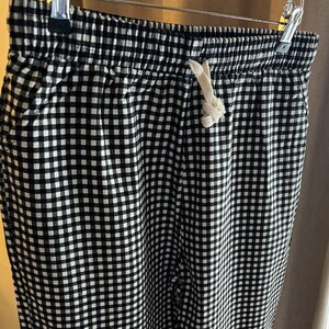 Womens/Girls Black and White Check Capri Pants Small image 6