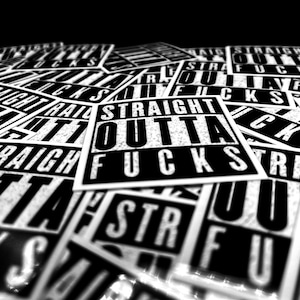 Straight Outta F**** Pegatina, Straight Outta Compton Meme, Gamer, juegos