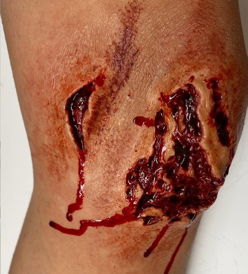 Decayed Flesh Wound 1 / Silicone prosthetic / MonsterFX
